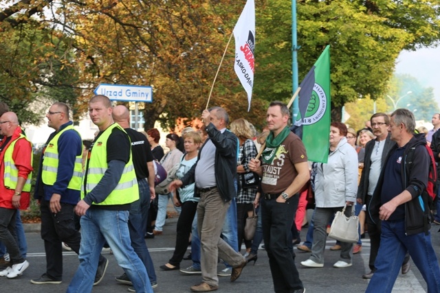 Manifestacja górników pod kopalnią "Brzeszcze"