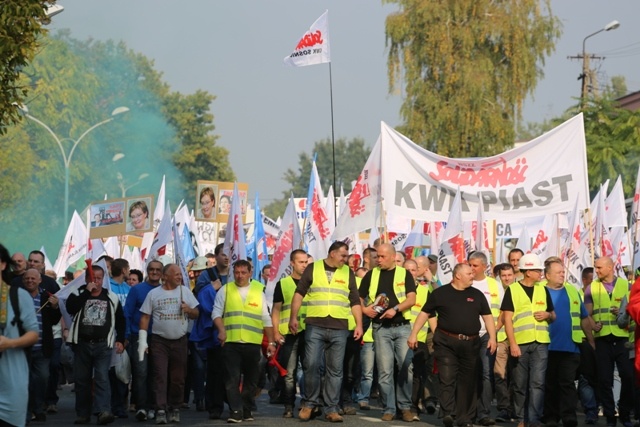 Manifestacja górników pod kopalnią "Brzeszcze"