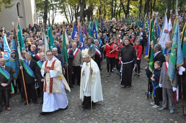 Pielgrzymka hodowców i orkiestr