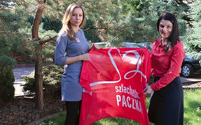 Beata Zakrzewska (z prawej) i Anna Tomczyk mają nadzieję, że w tym roku w Radomiu paczkę otrzyma ponad 100 osób