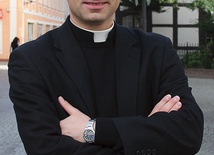  Kapłan koordynuje przygotowania do synodu diecezjalnego