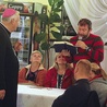 Uczestnicy spotkania chętnie włączali się do rozmowy z biskupem