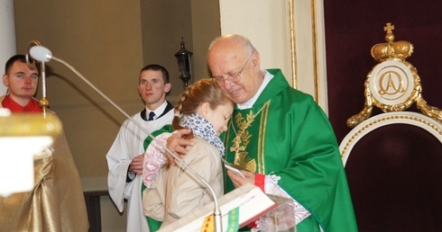 Mszy św. jubileuszowej przewodniczył bp Józef Zawitkowski