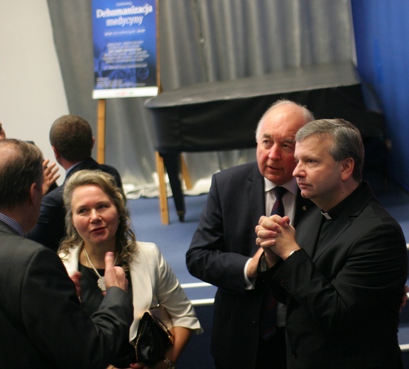 Konferencja "Dehumanizacja medycyny"