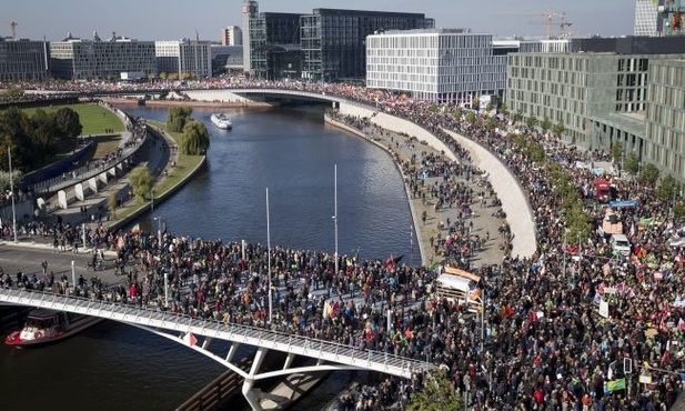 150 tys. osób protestowało w Berlinie