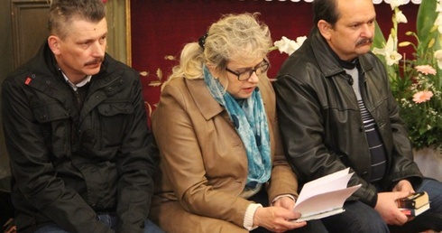 Zawierzyli rodziny Matce Bożej