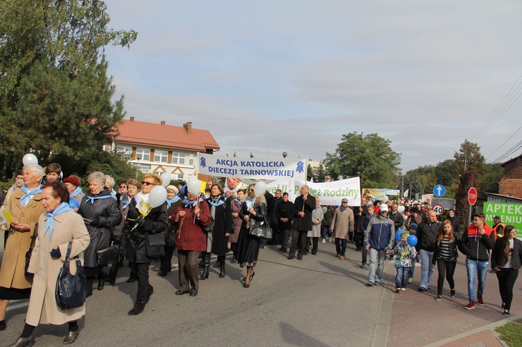 VII Diecezjalny Marsz dla Życia i Rodziny w Brzesku