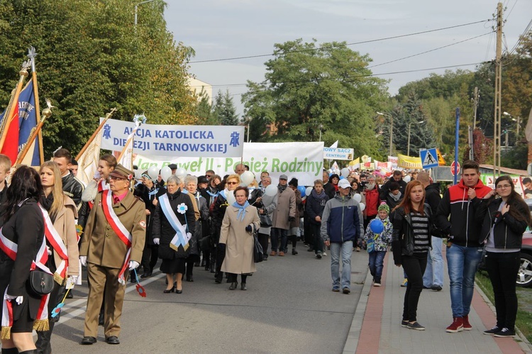 VII Diecezjalny Marsz dla Życia i Rodziny w Brzesku