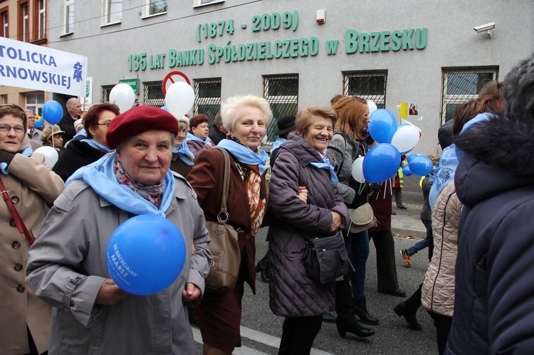 VII Diecezjalny Marsz dla Życia i Rodziny w Brzesku