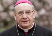 Abp Kondrusiewicz: siła rodziny leży w modlitwie