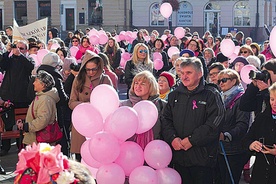  O tym, jak ważne we wczesnej diagnozie nowotworu piersi jest samobadanie, przekonywano także mężczyzn