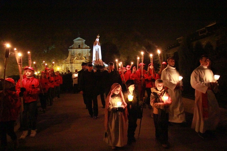 Procesja fatimska w Oleśnie
