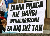 "Żadna praca nie hańbi, pensja już tak" 