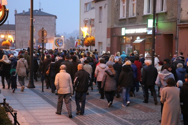 Mieszkańcy Trzebnicy kochają św. Jadwigę (2015)