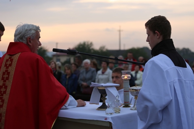 Jubileusz krzyża na wzgórzu w Starej Wsi