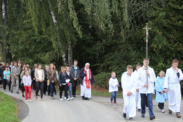 Jubileusz krzyża na wzgórzu w Starej Wsi