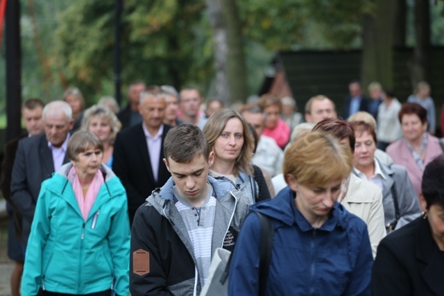 Jubileusz krzyża na wzgórzu w Starej Wsi