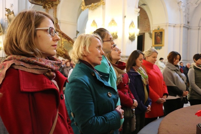 Matki i żony u św. Jadwigi (2015)