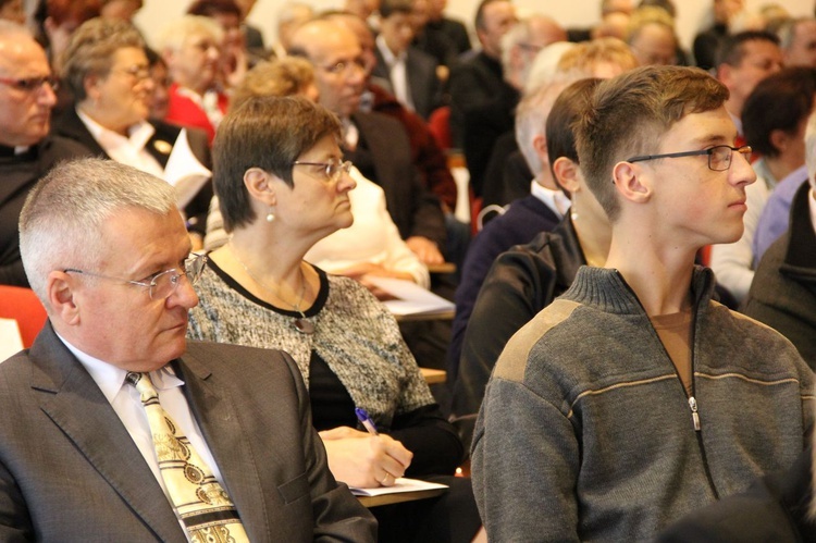 VIII Forum Ruchów i Stowarzyszeń Katolickich. Konferencje