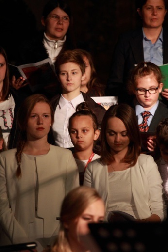 Brzmienia papieskich spotkań