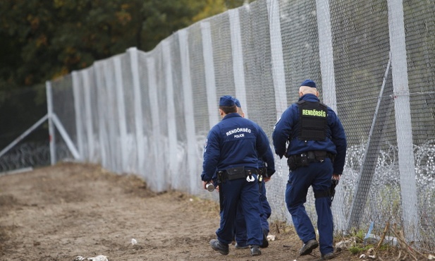 Węgierski rząd: Napływ migrantów - zatrzymany