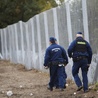 Węgierski rząd: Napływ migrantów - zatrzymany