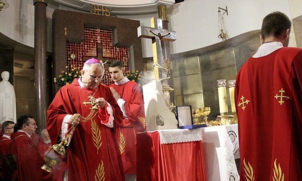 Czy dziś w wolnej Polsce mieszkają ludzie wolni od nienawiści? - pytał bp Michał Janocha