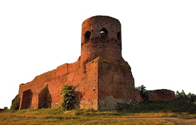 Zamek w Kole nad rzeką Wartą. Kazimierz Wielki zasłynął jako budowniczy zamków strzegących granic. Wiele z nich zachowało się do naszych czasów, choć często w ruinie