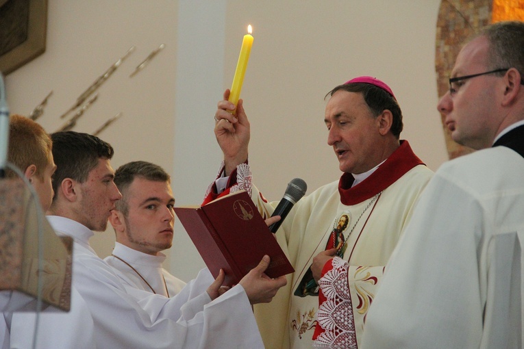 Konsekracja kościoła w Mielcu-Rzochowie