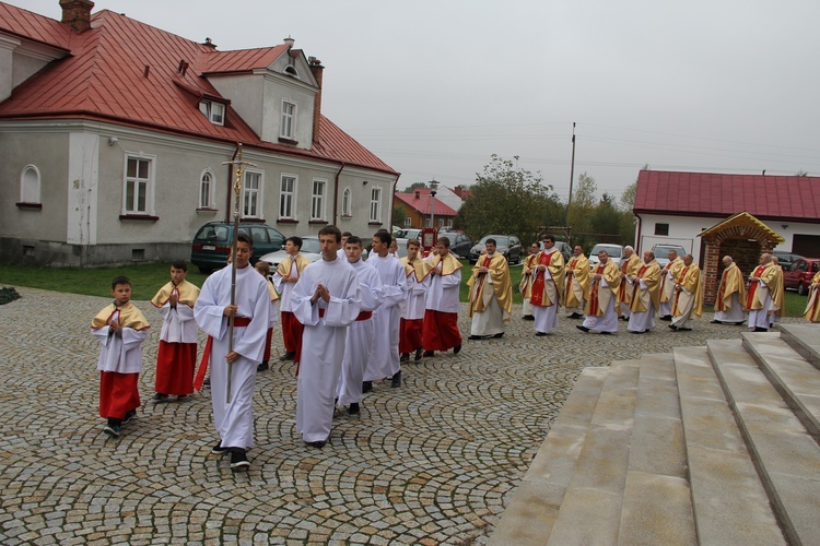 Konsekracja kościoła w Mielcu-Rzochowie