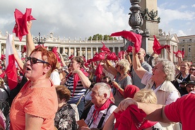 Audiencja generalna na placu św. Piotra w Watykanie