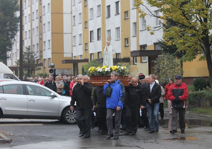 Różaniec na ulicach parafii