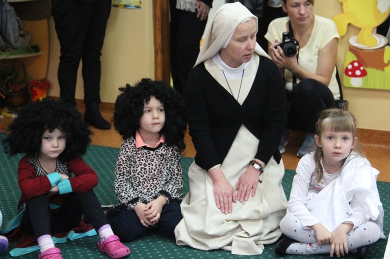 Tydzień Misyjny w łowickim przedszkolu diecezjalnym