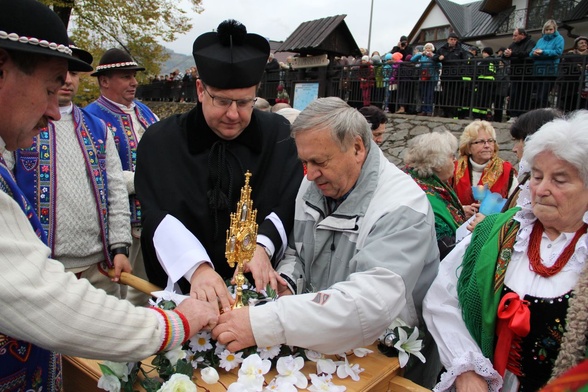 Wędrował przez nasze góry i teraz też jest z nami - mówią szczawniccy górale