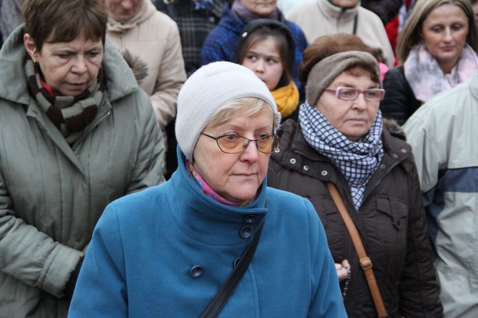 Procesja różańcowa z relikwiami św. Jana Pawła II w Szczawnicy 