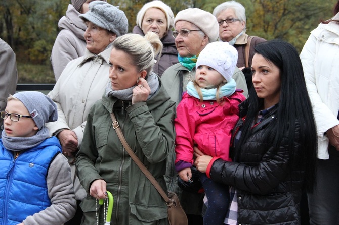 Procesja różańcowa z relikwiami św. Jana Pawła II w Szczawnicy 