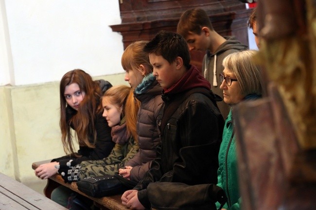 Gimnazjaliści w Henrykowie