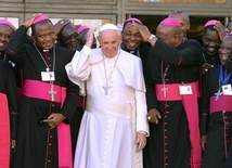 Synod pracuje nad dokumentem końcowym