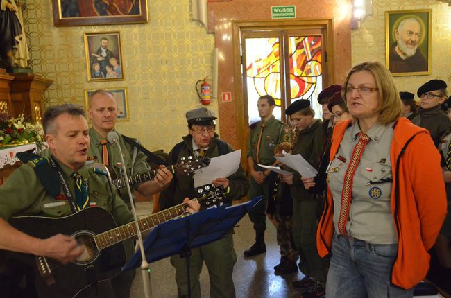 Spotkanie harcerzy i zuchów 