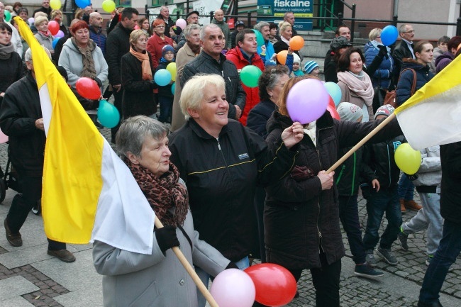 Złotoryjskie świętych marszowanie