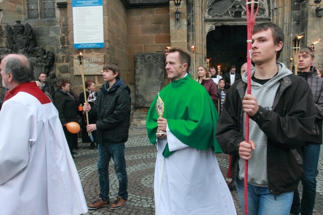 Złotoryjskie świętych marszowanie