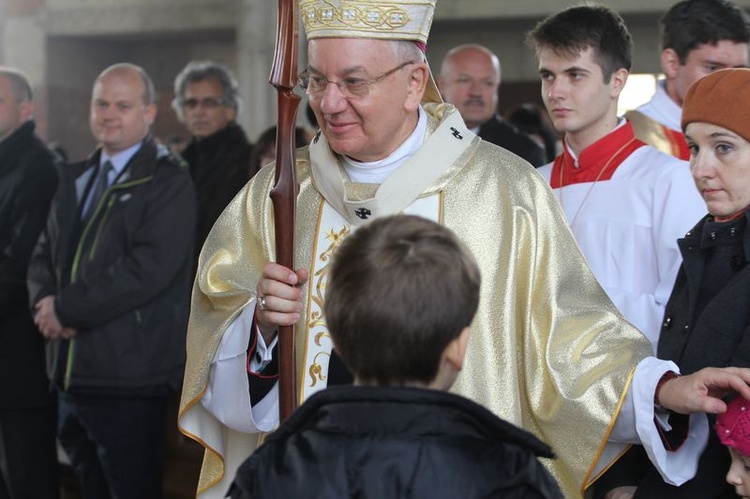 Wmurowanie aktu erekcyjnego w parafii św. Jana Pawła II