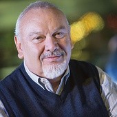 Prof. dr hab.  Ryszard  Tadeusiewicz biocybernetyk, automatyk i informatyk z AGH. Kierował Zakładem Biocybernetyki oraz Zakładem Biostatystyki i Informatyki Medycznej. 