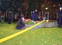 Prezydent Andrzej Duda przy grobie bł. ks. Jerzego
