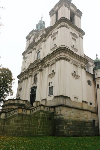 Bazgroły na kościele i klasztorze