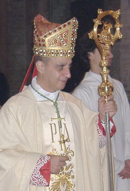 Abp Fisichella potępia mord