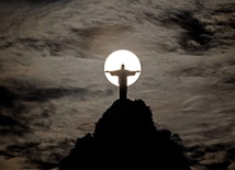 Gdzie wschodzi słońce i kędy zapada...