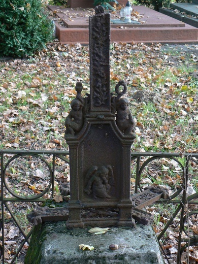 Stary Cmentarz na "Piaskach" w Miechocinie