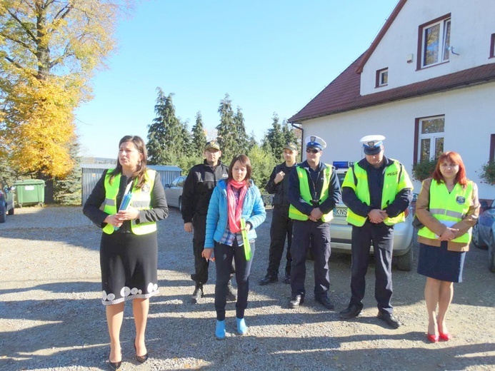 Odblaskowa szkoła w Rdziostowie