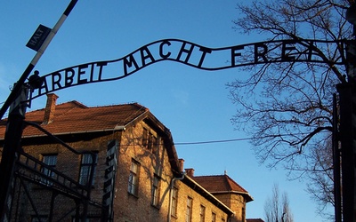 Młodzi zwiedzą KL Auschwitz